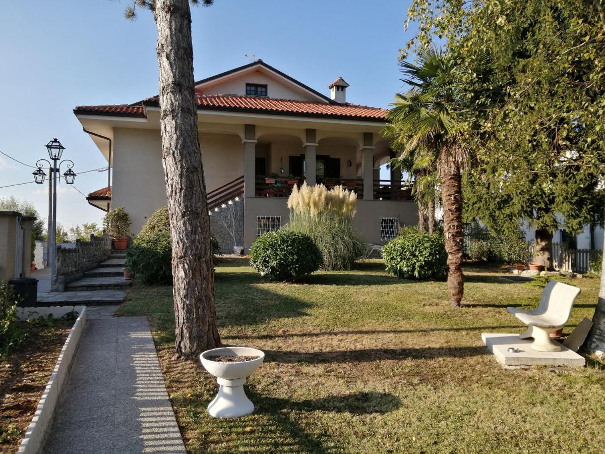 Bed and Breakfast Amo' Le Langhe Narzole Екстер'єр фото