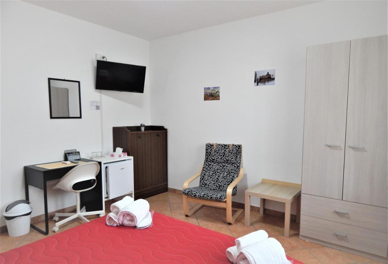 Bed and Breakfast Amo' Le Langhe Narzole Екстер'єр фото