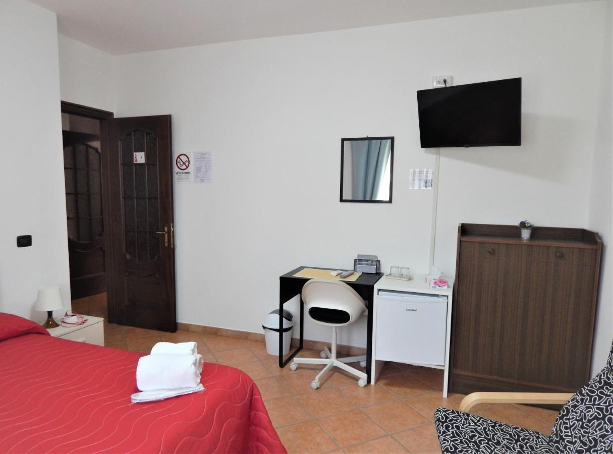 Bed and Breakfast Amo' Le Langhe Narzole Екстер'єр фото
